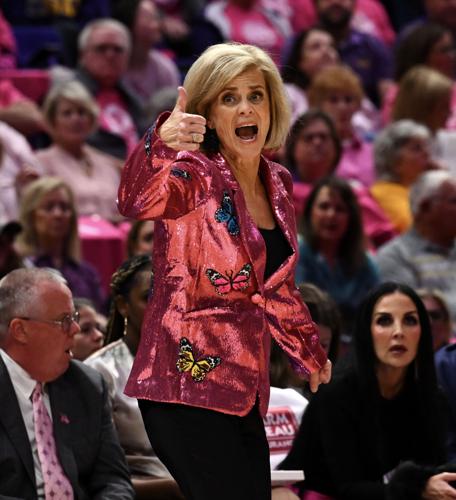 Kim Mulkey fights to win, but oh so wrong to encourage ‘Bad Boys’ fighting